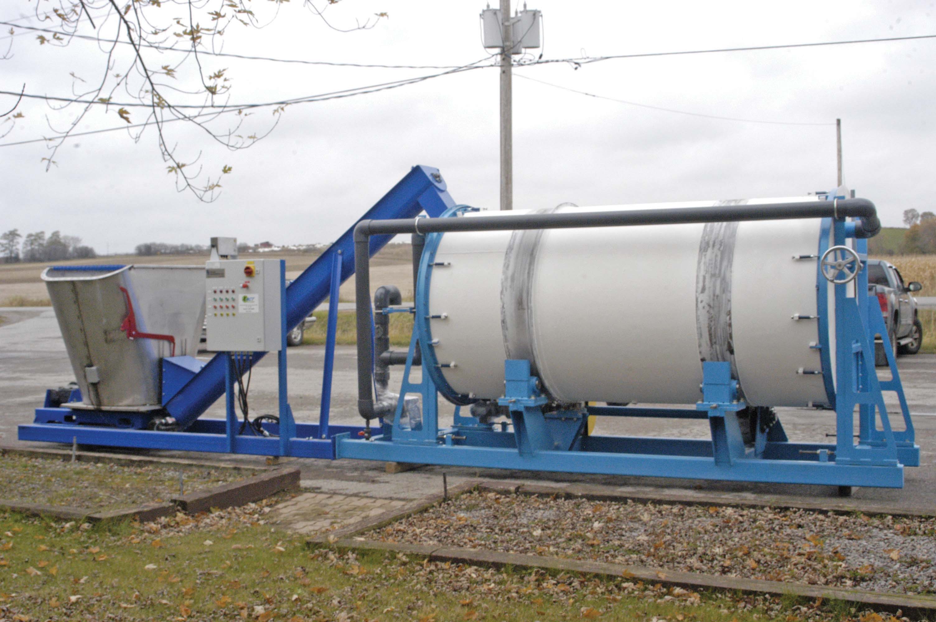 BioReactor Composting System with composter, mixer and infeed conveyor
